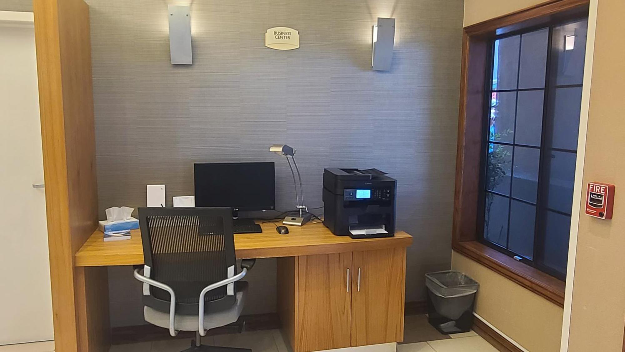 Best Western Hesperia-Victorville Suites Esterno foto